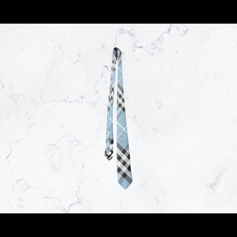 Burberry Tie - 100% silk